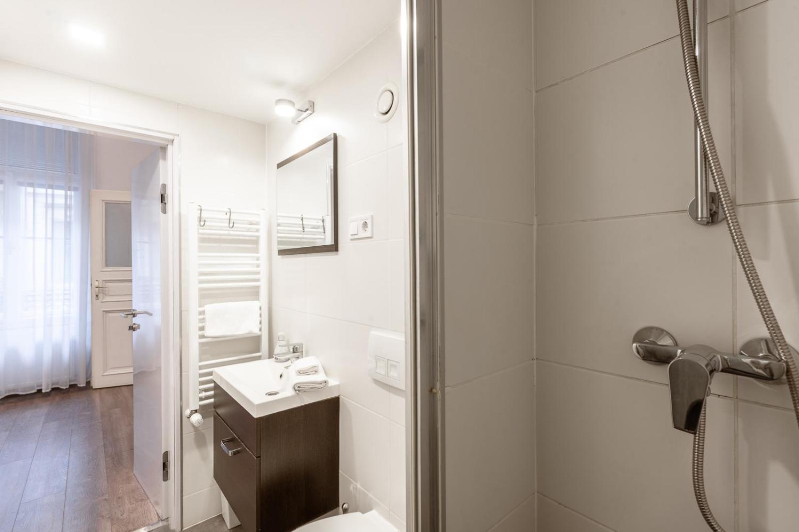 Modern Stylish Loft Next To New York Palace บูดาเปสต์ ภายนอก รูปภาพ